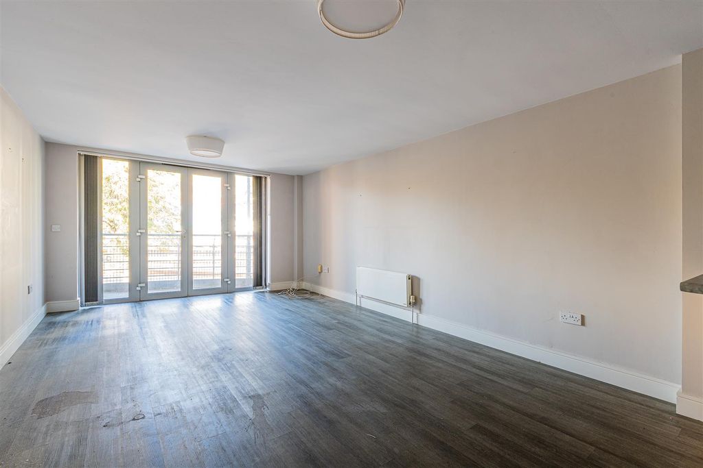 Property photo 2 of 19 6 Millennium View-5.Jpg