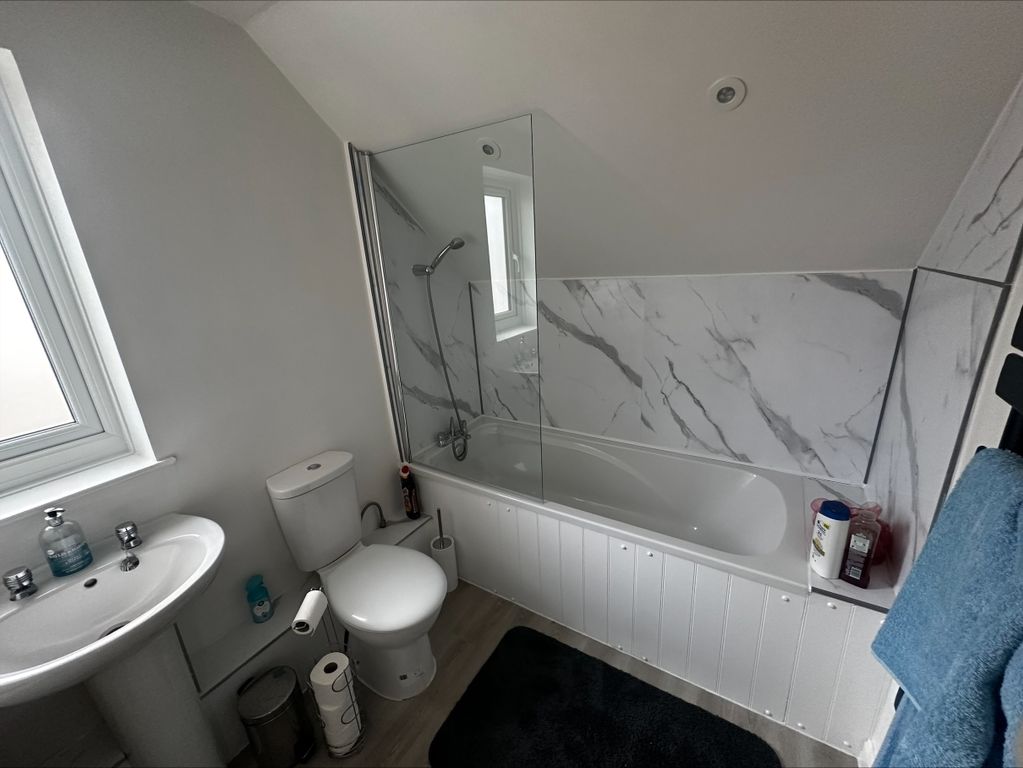 Property photo 3 of 6 Bathroom