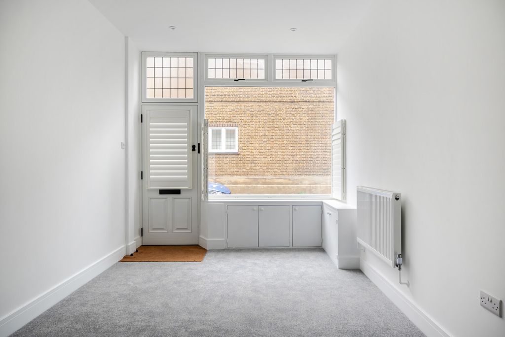 Property photo 2 of 16 1448897-8-69E1Fc2...