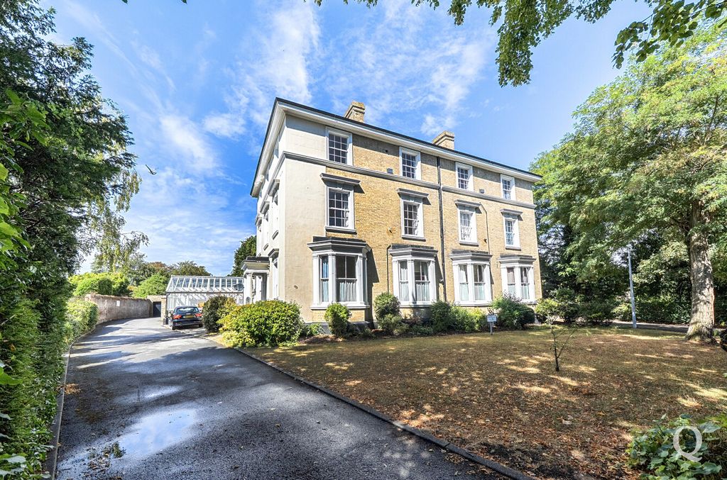 Property photo 1 of 25 8E7A6F5E-E061-4Da...