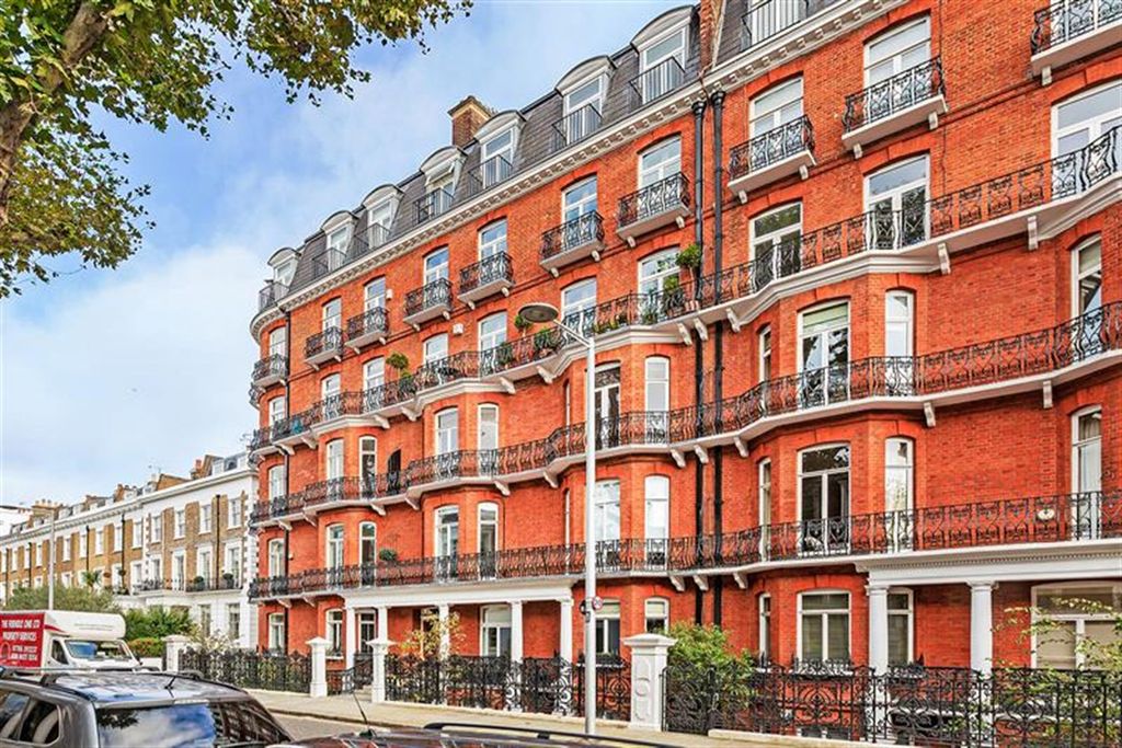 Property photo 1 of 13 (Main)