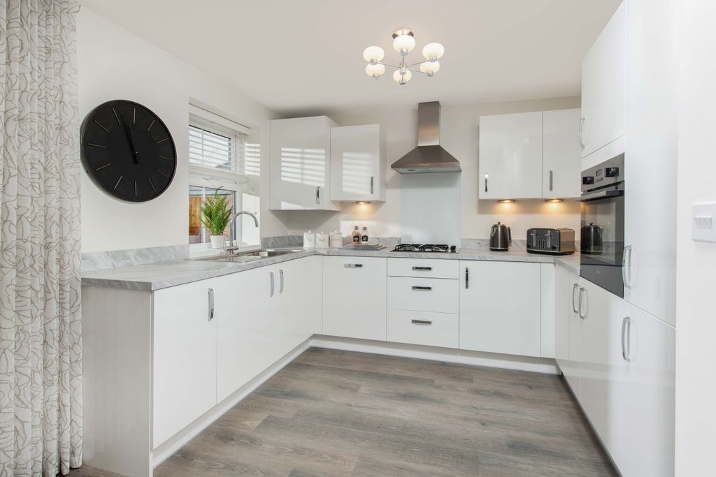 Property photo 2 of 8 Kennett View Home Kings Park Kitchen