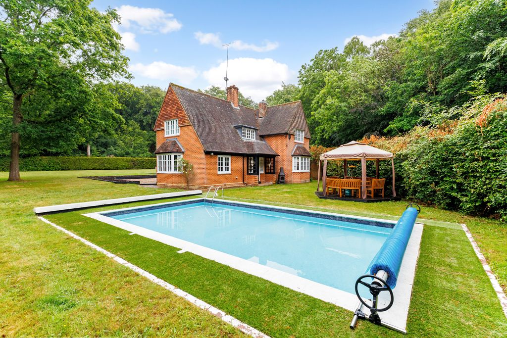 Property photo 1 of 23