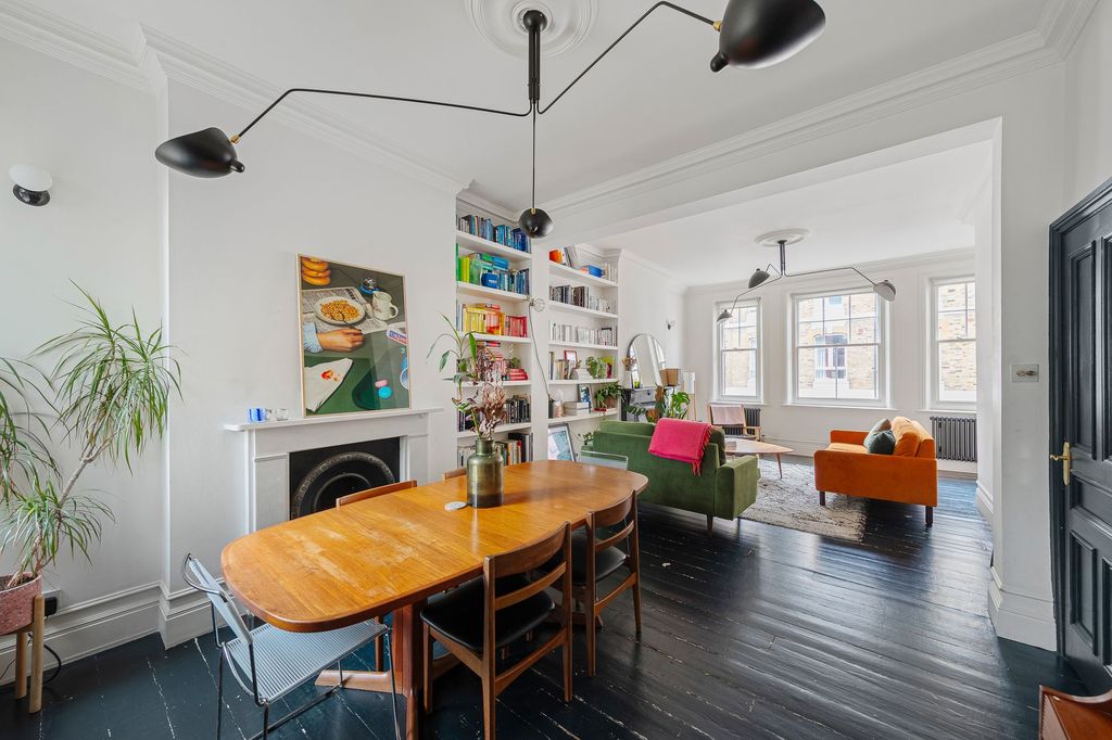 Property photo 2 of 38