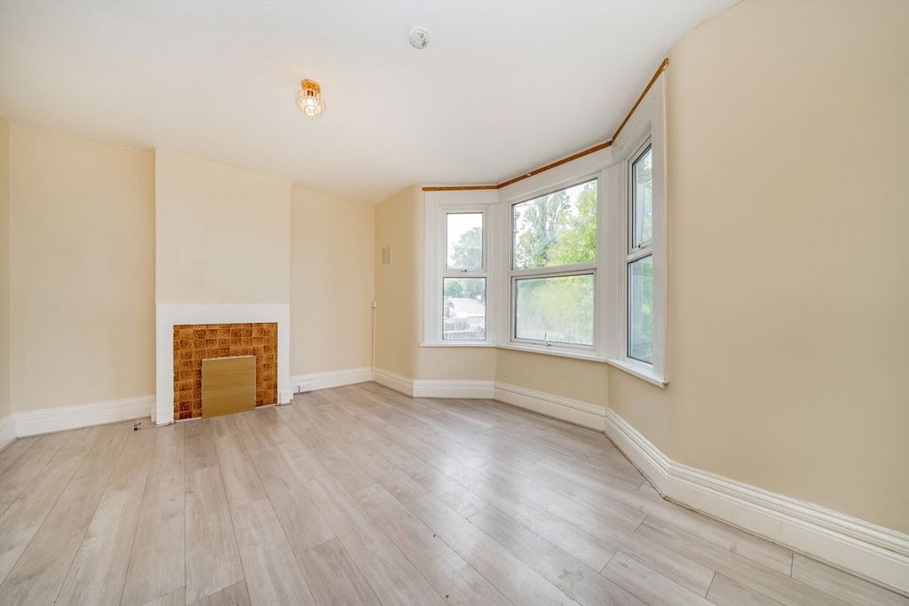 Property photo 2 of 4