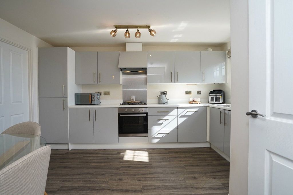 Property photo 3 of 18 Picture No. 05