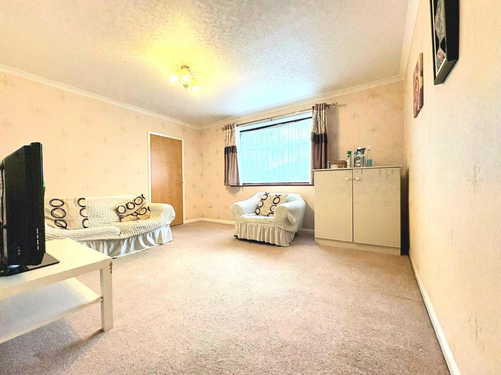 Property photo 3 of 13 11