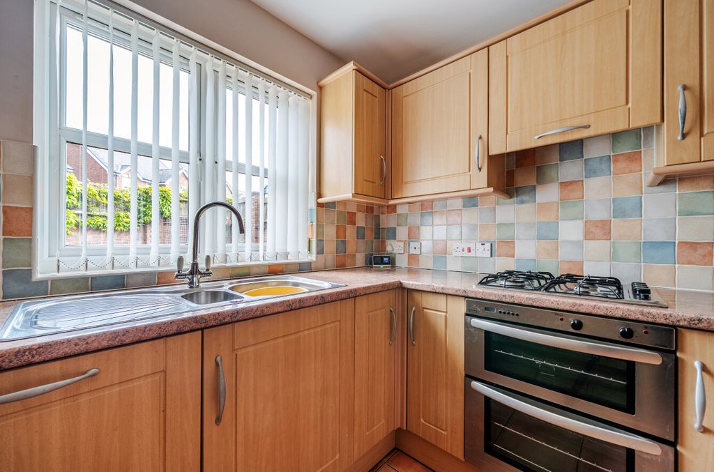 Property photo 3 of 26 1458367-14-6A04Ef...