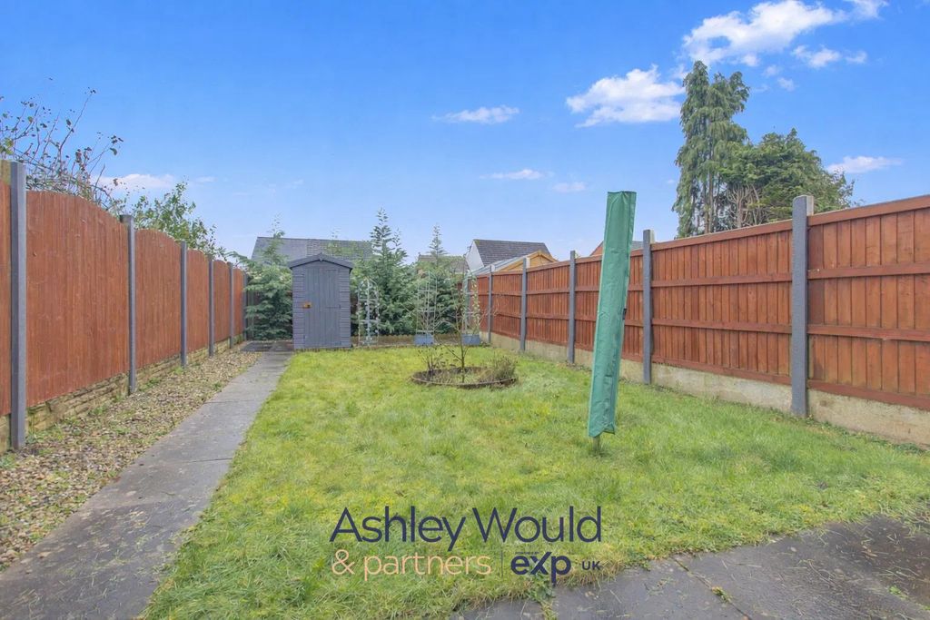 Property photo 2 of 17