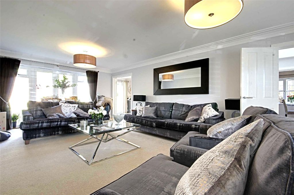 Property photo 3 of 14 Picture No. 20