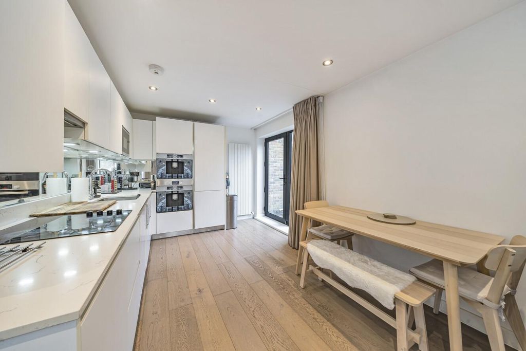 Property photo 2 of 9 Picture 2