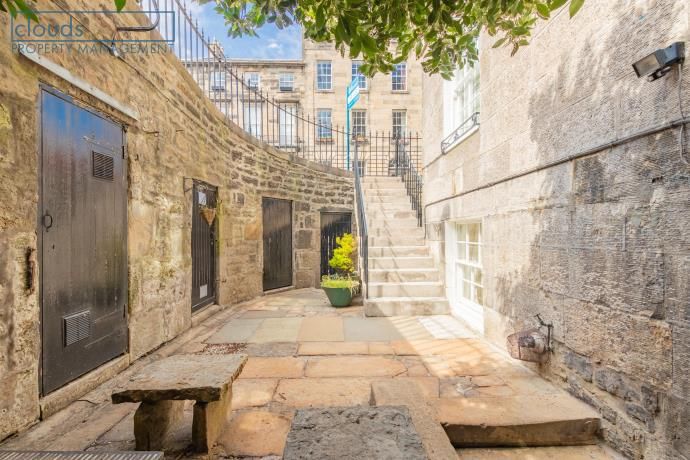 Property photo 3 of 12 Outside Area