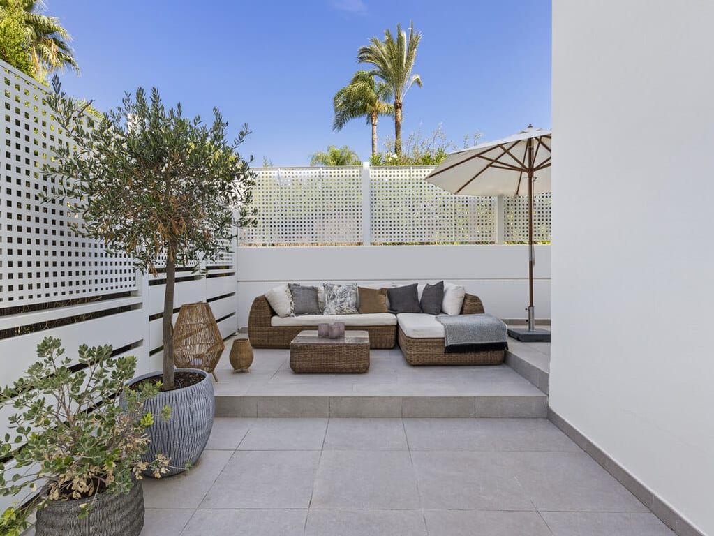 Property photo 3 of 20 Marbella Townhouse Esmarv112 3