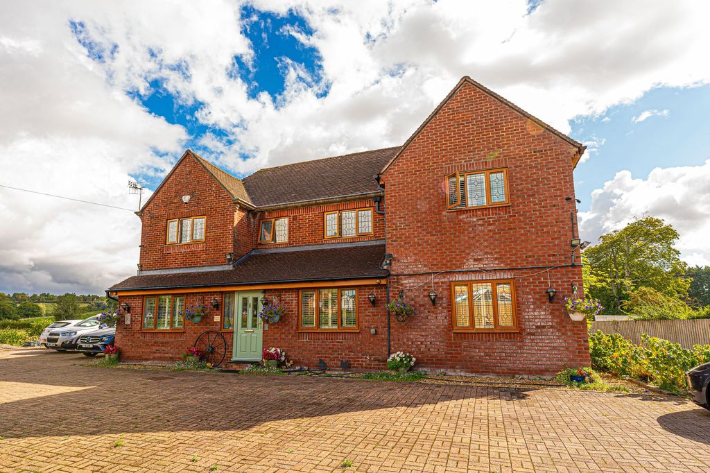Property photo 1 of 64