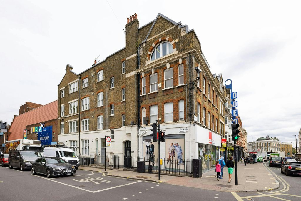 Property photo 1 of 17 d39A348c49A921Daa8992Bd008B5c4ce172Arlingtonroad19.Jpg