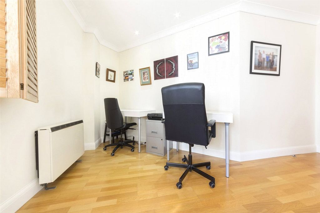 Property photo 3 of 13 Picture No. 21