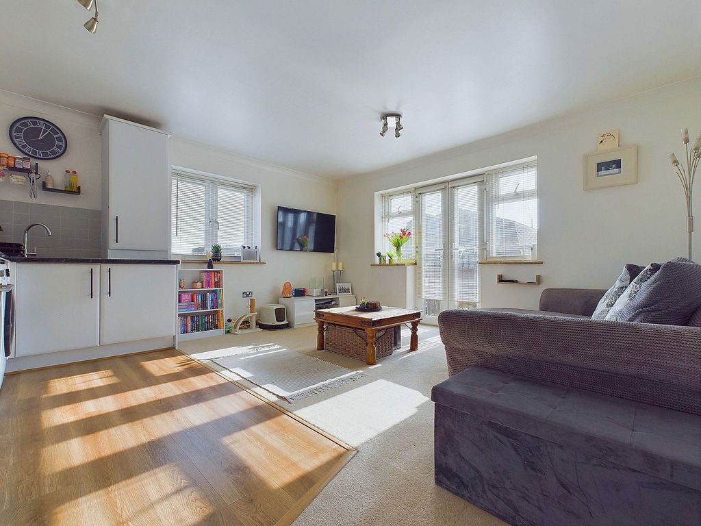 Property photo 3 of 11