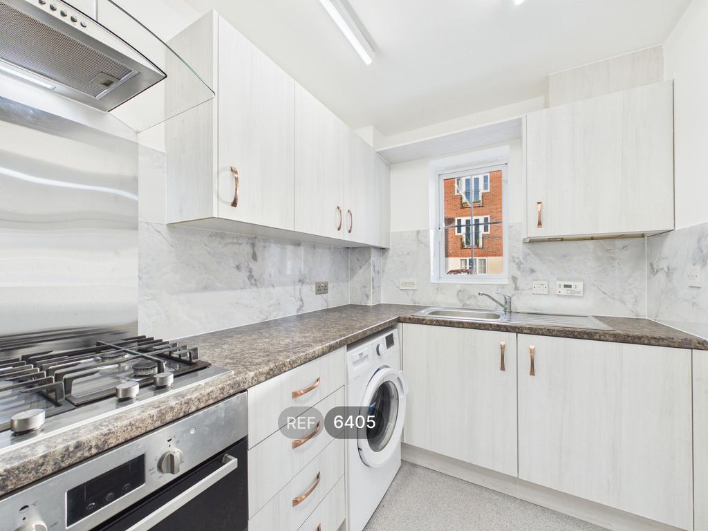 Property photo 3 of 13 Kitchen