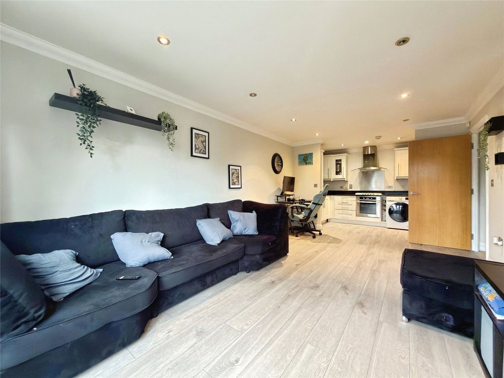 Property photo 3 of 10 Picture No. 16