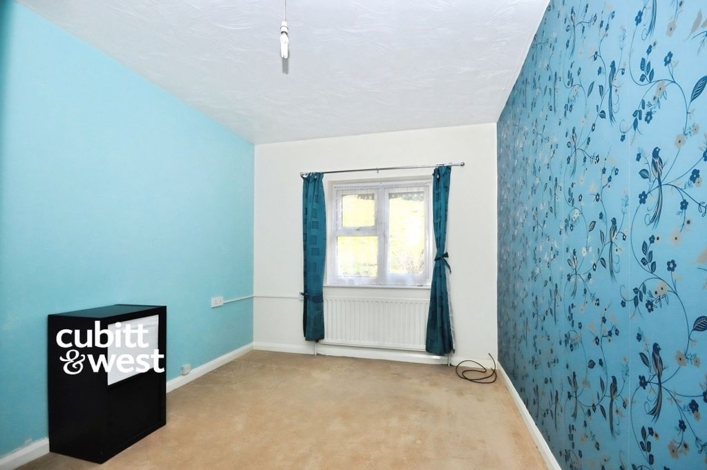 Property photo 2 of 10 44911E4A-3