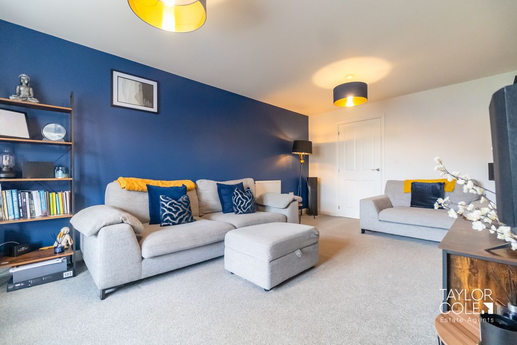 Property photo 3 of 40