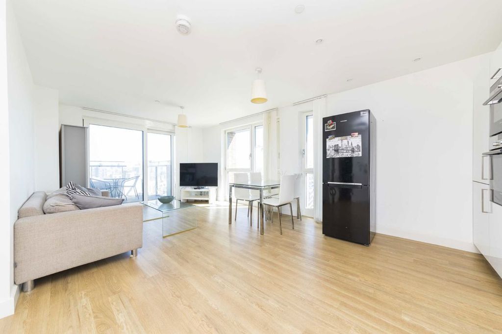 Property photo 2 of 7