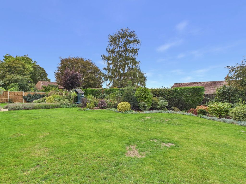 Property photo 3 of 27