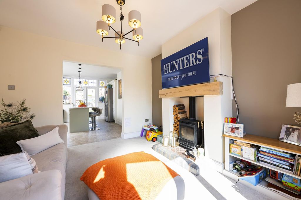 Property photo 3 of 35