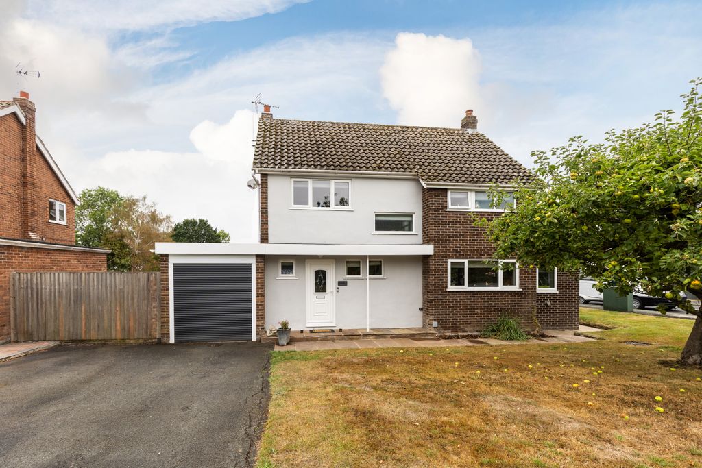 Property photo 1 of 32 Image00002