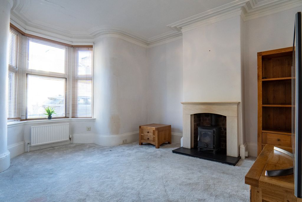 Property photo 3 of 29