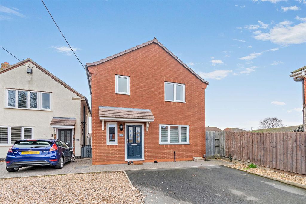 Property photo 1 of 10 8678825-Exterior12-800.Jpg