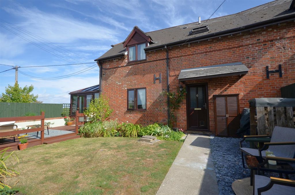 Property photo 1 of 13 Front