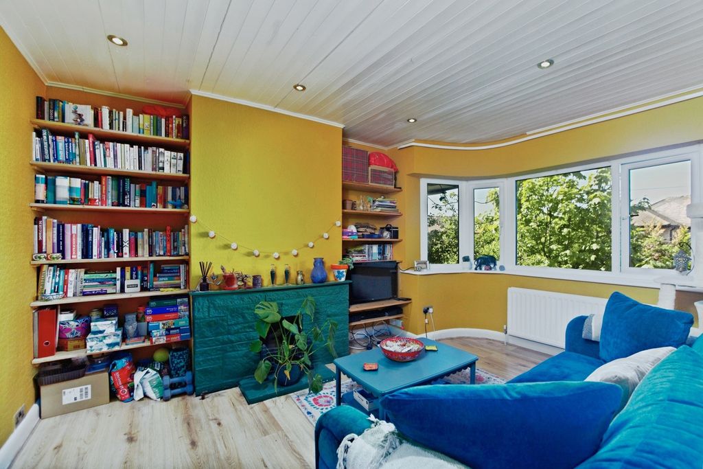 Property photo 2 of 15 Pbox-Img.Jpg