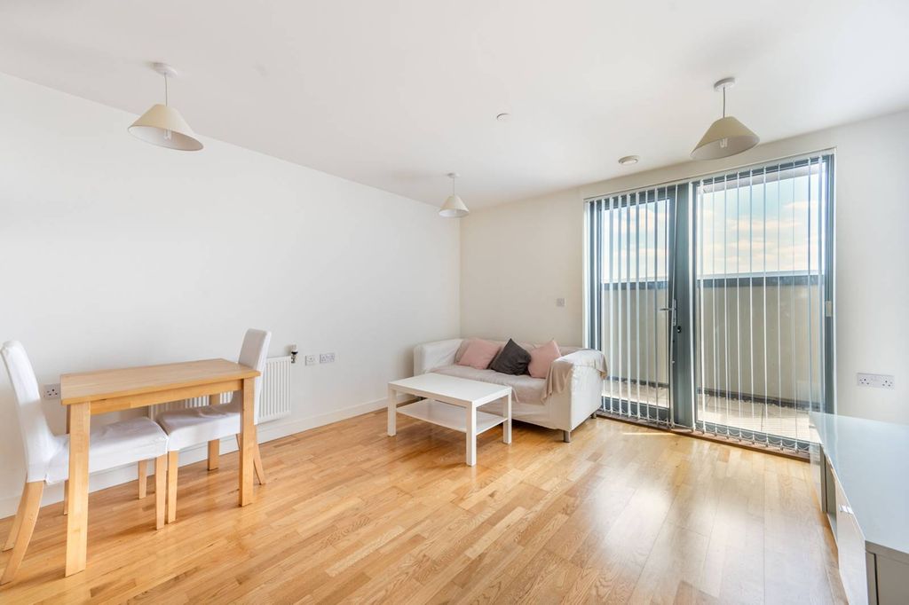 Property photo 2 of 12