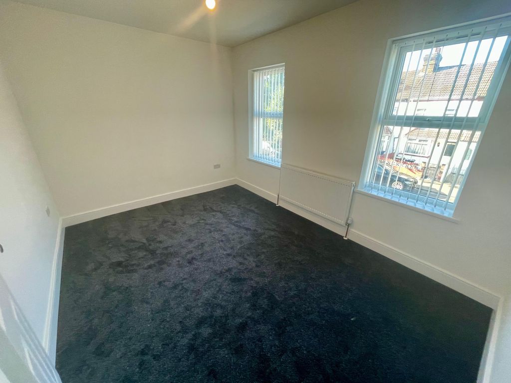 Property photo 1 of 7 3 Bed Terraced To Rent Clarence Street, Southall Ub2