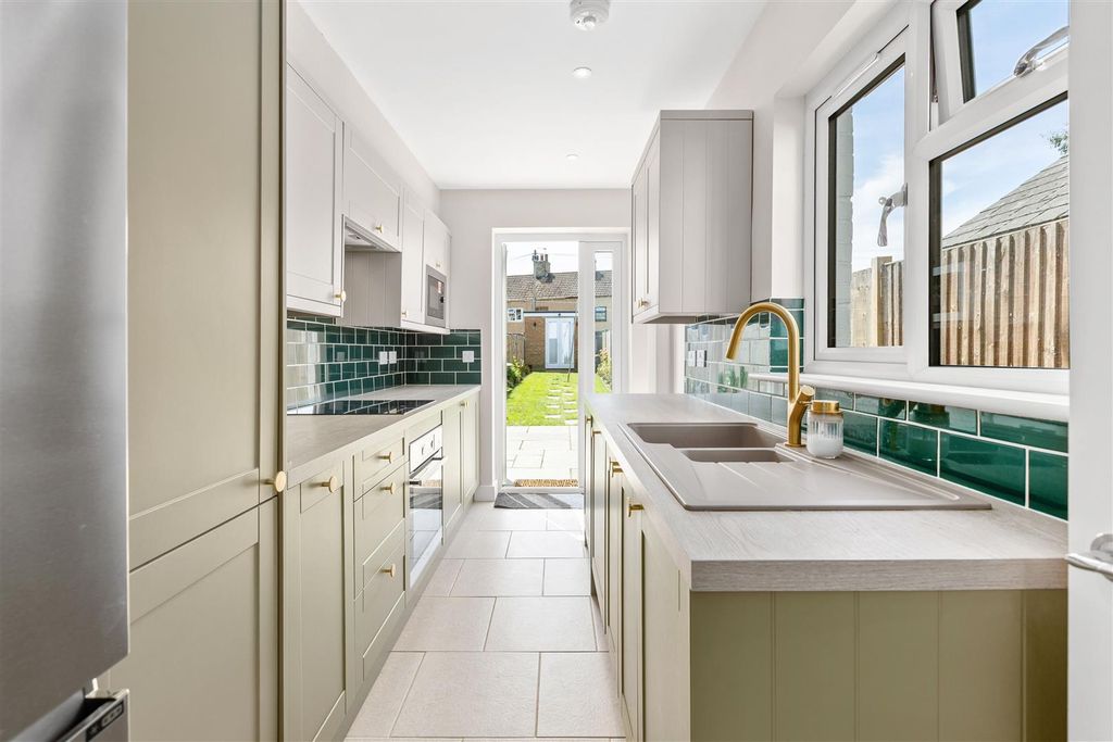 Property photo 1 of 14 Kitchen