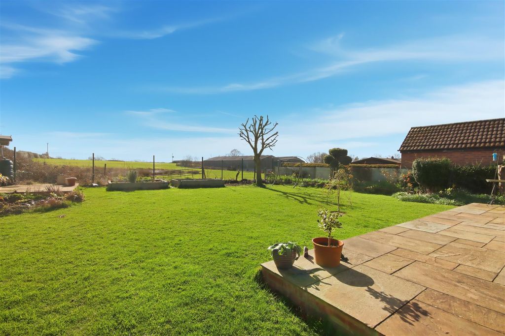 Property photo 2 of 19 Rear Garden 2