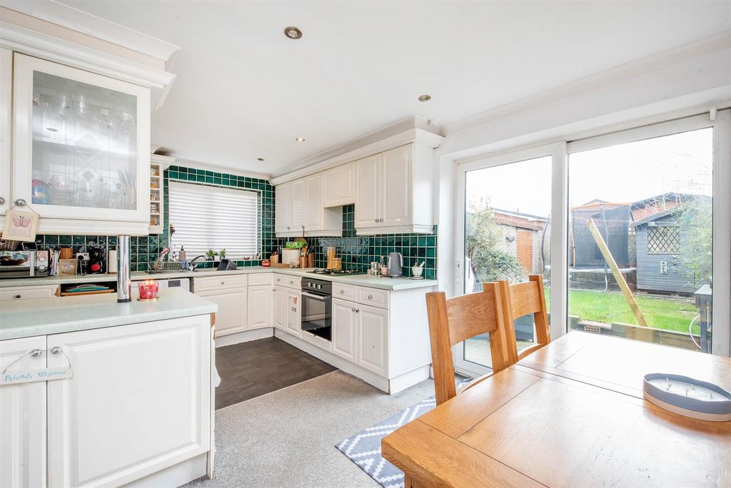 Property photo 3 of 22 Kitchen/Diner