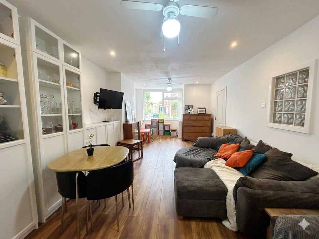 Property photo 2 of 12 Living Room