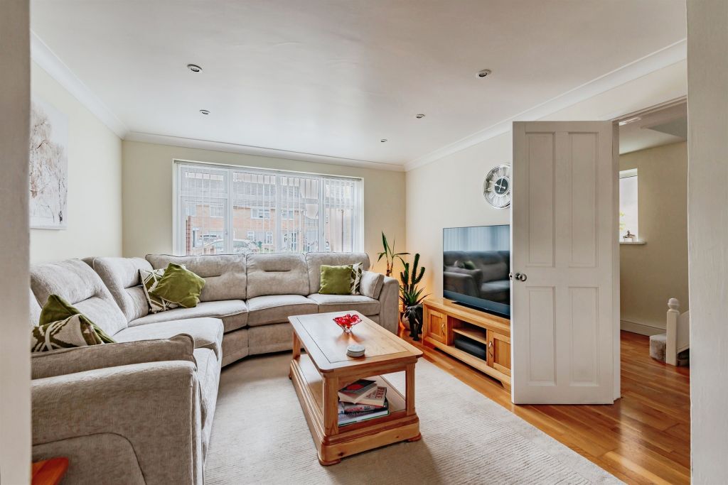 Property photo 3 of 18