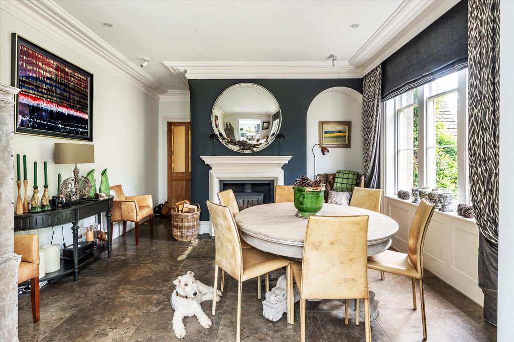 Property photo 2 of 35 Image