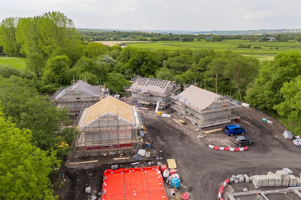 Property photo 2 of 4 Pontarddulais Site - Print (3 Of 15).Jpg