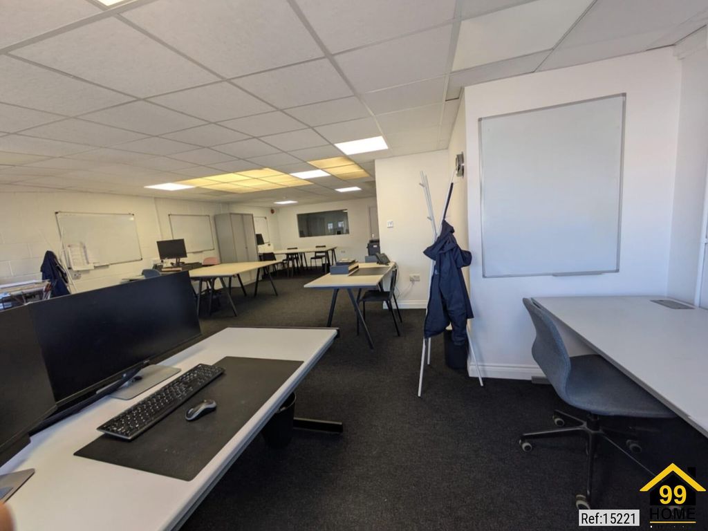 Property photo 1 of 6 Photo 0