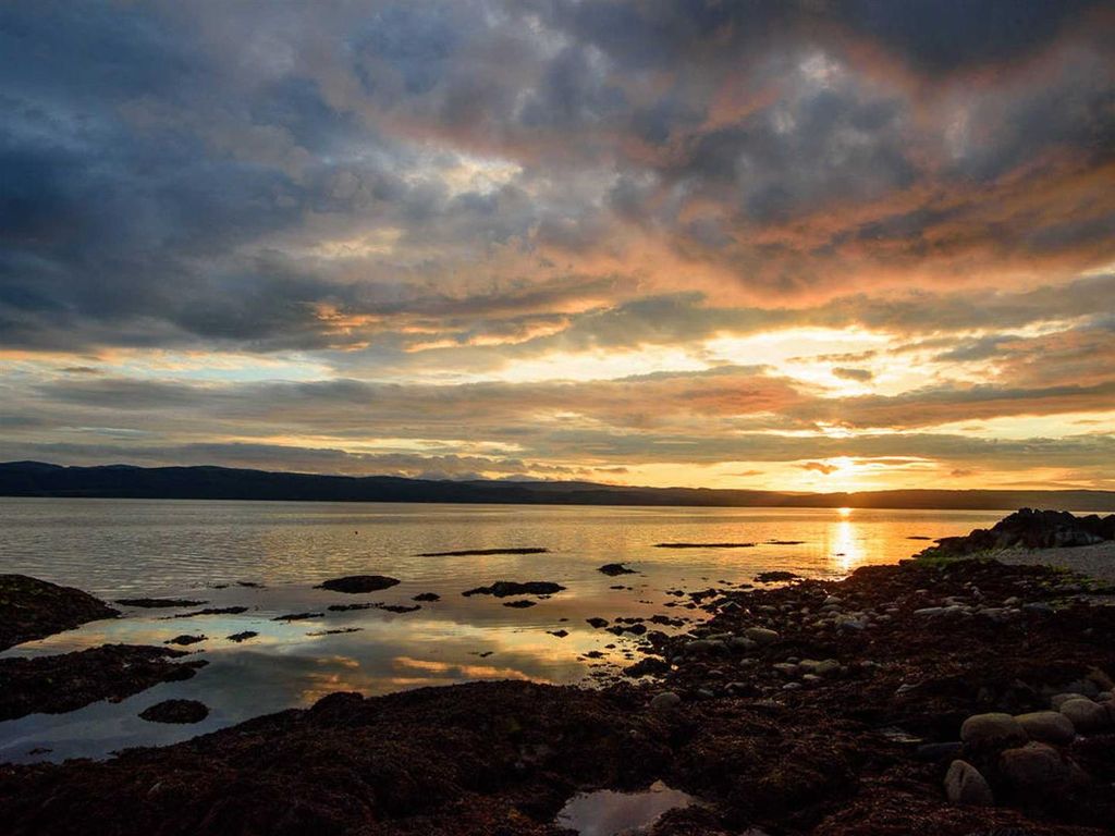 Property photo 2 of 32