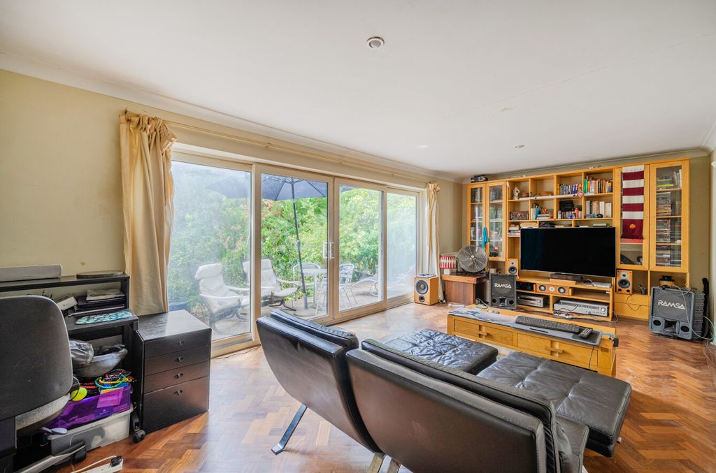 Property photo 2 of 19 1508953-17-1A01F5...