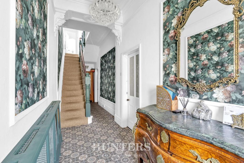 Property photo 2 of 25 Church Road (34).Jpg