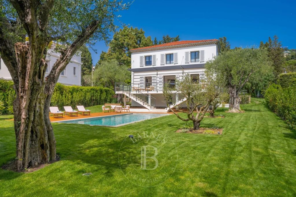 Property photo 1 of 28