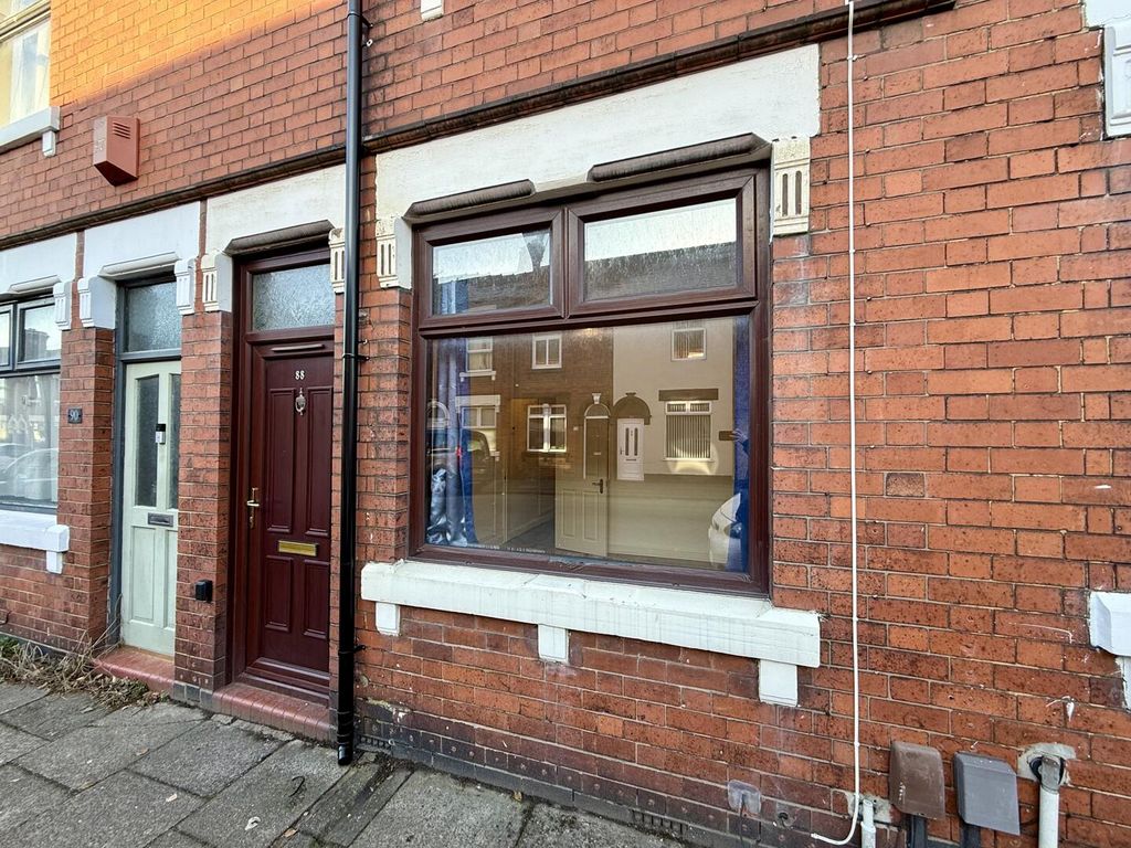 Property photo 2 of 30 Front (Exterior)