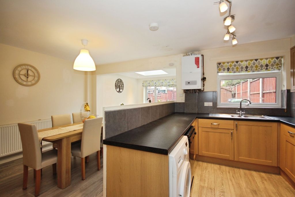 Property photo 3 of 20 Pbox-Img.Jpg