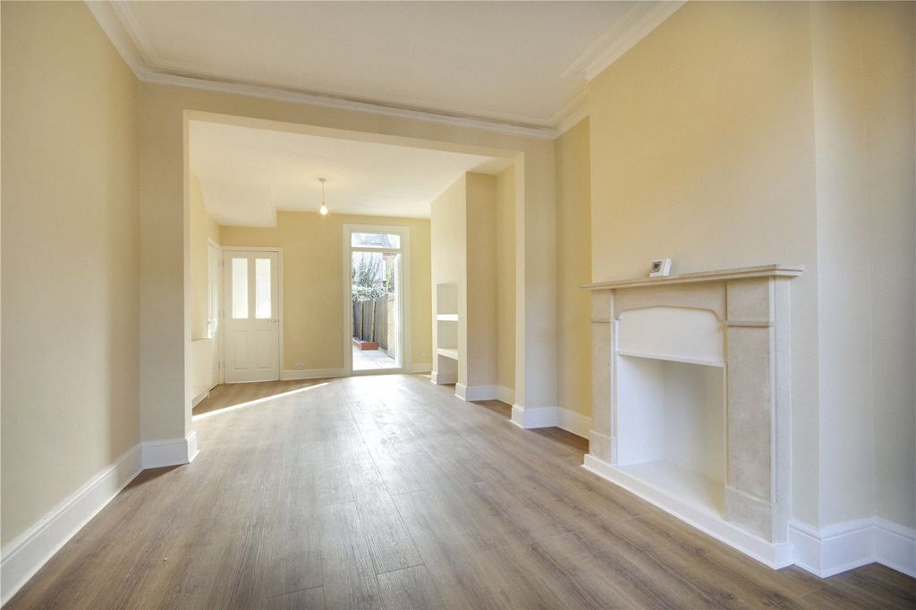 Property photo 2 of 10 Picture No. 06